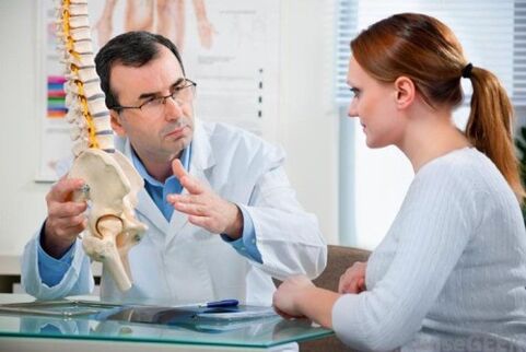 consultation with a doctor for lumbar osteochondrosis